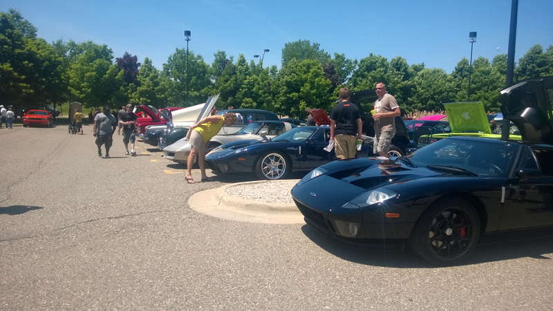 Illustration for article titled The Chrysler Employee Car Show Was Ballin'tastic